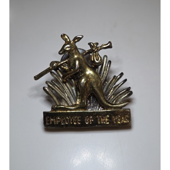 The Unbranded Brand Jewelry - Rare Unique Sterling Silver Kangaroo Employee Of The Year Pin Brooch
